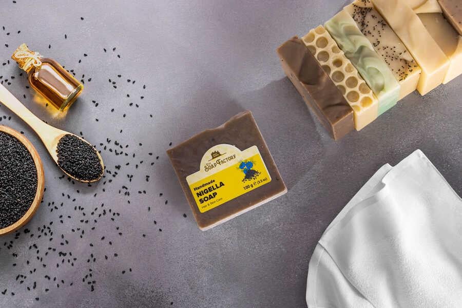 The Soap Factory İpek Seri El Yapımı Çörek Otu Sabunu 100 g x 3 Adet (Toplam 300 g) 
