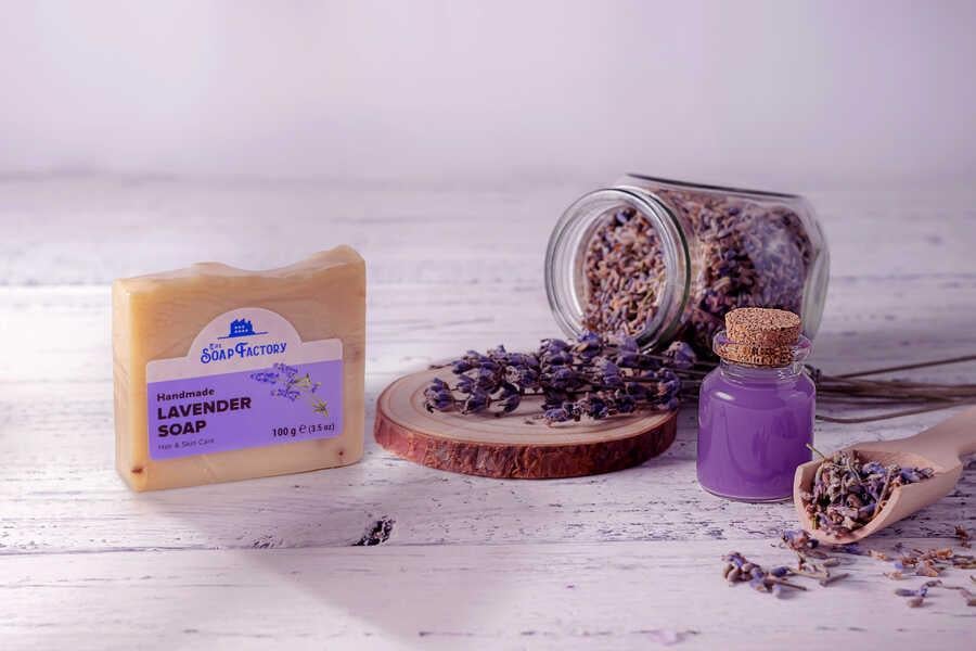 The Soap Factory İpek Seri El Yapımı Lavanta Sabunu 100 g x 3 Adet (Toplam 300 g) 