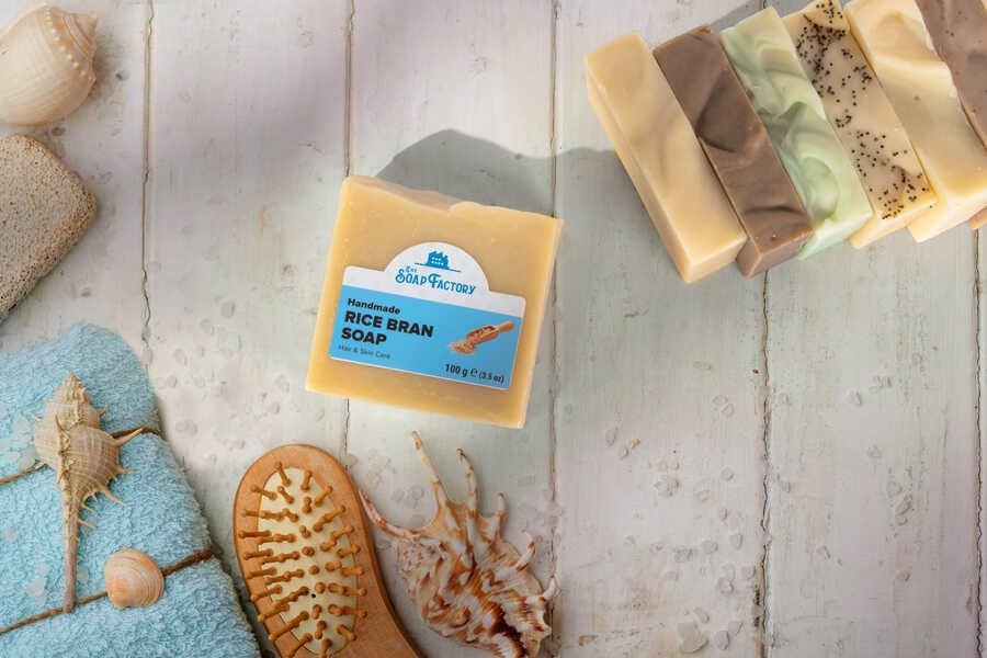 The Soap Factory İpek Seri El Yapımı Pirinç Kepeği Sabunu 100 g  x 3 Adet (Toplam 300 g) 