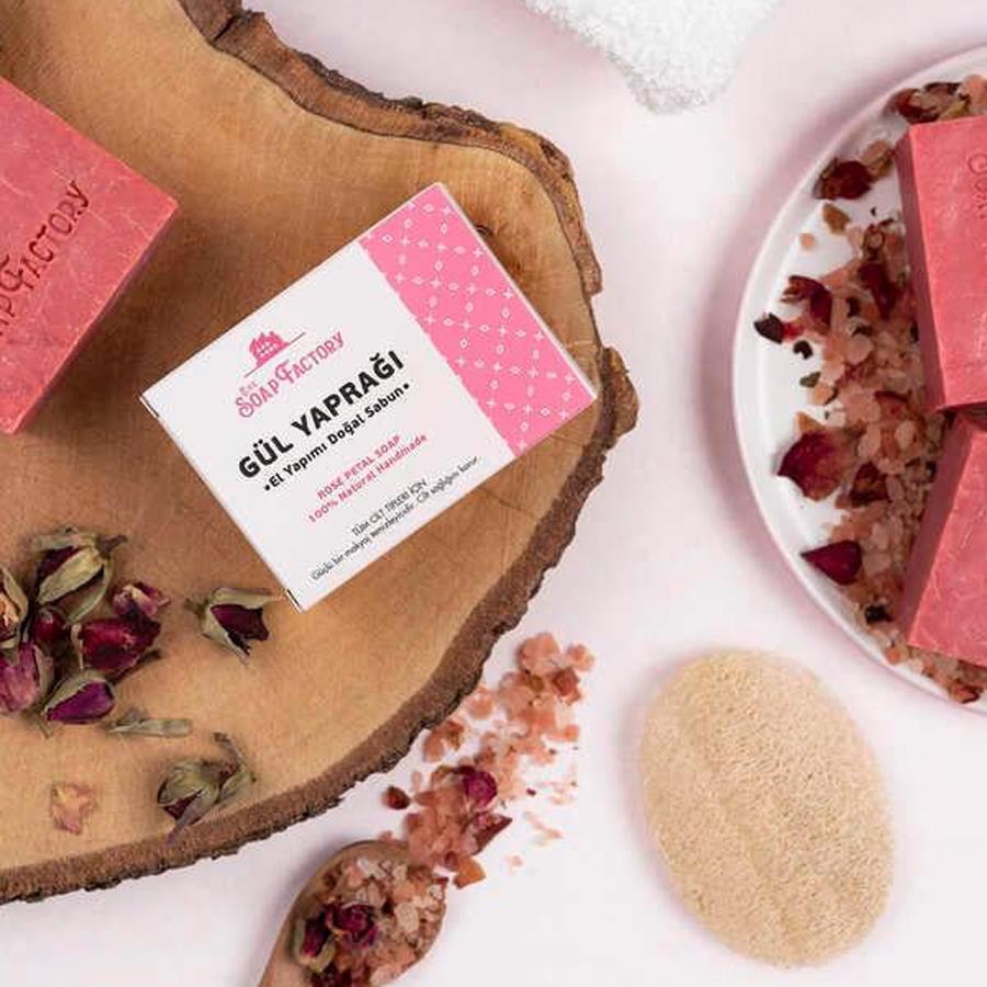 The Soap Factory Klasik Seri El Yapımı Gül Yaprağı Sabunu 110 g 