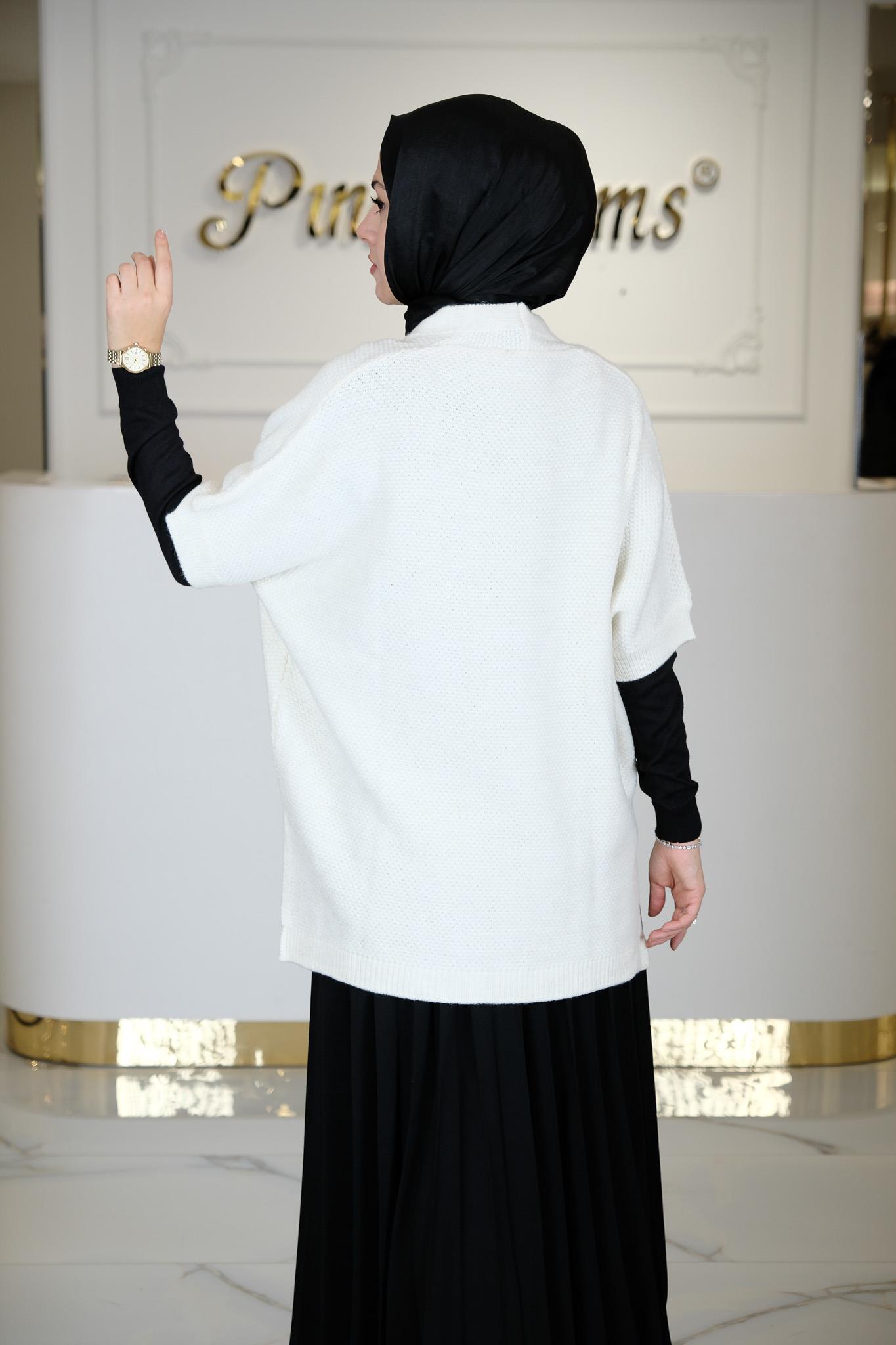 HIRKA PANCO EKRU