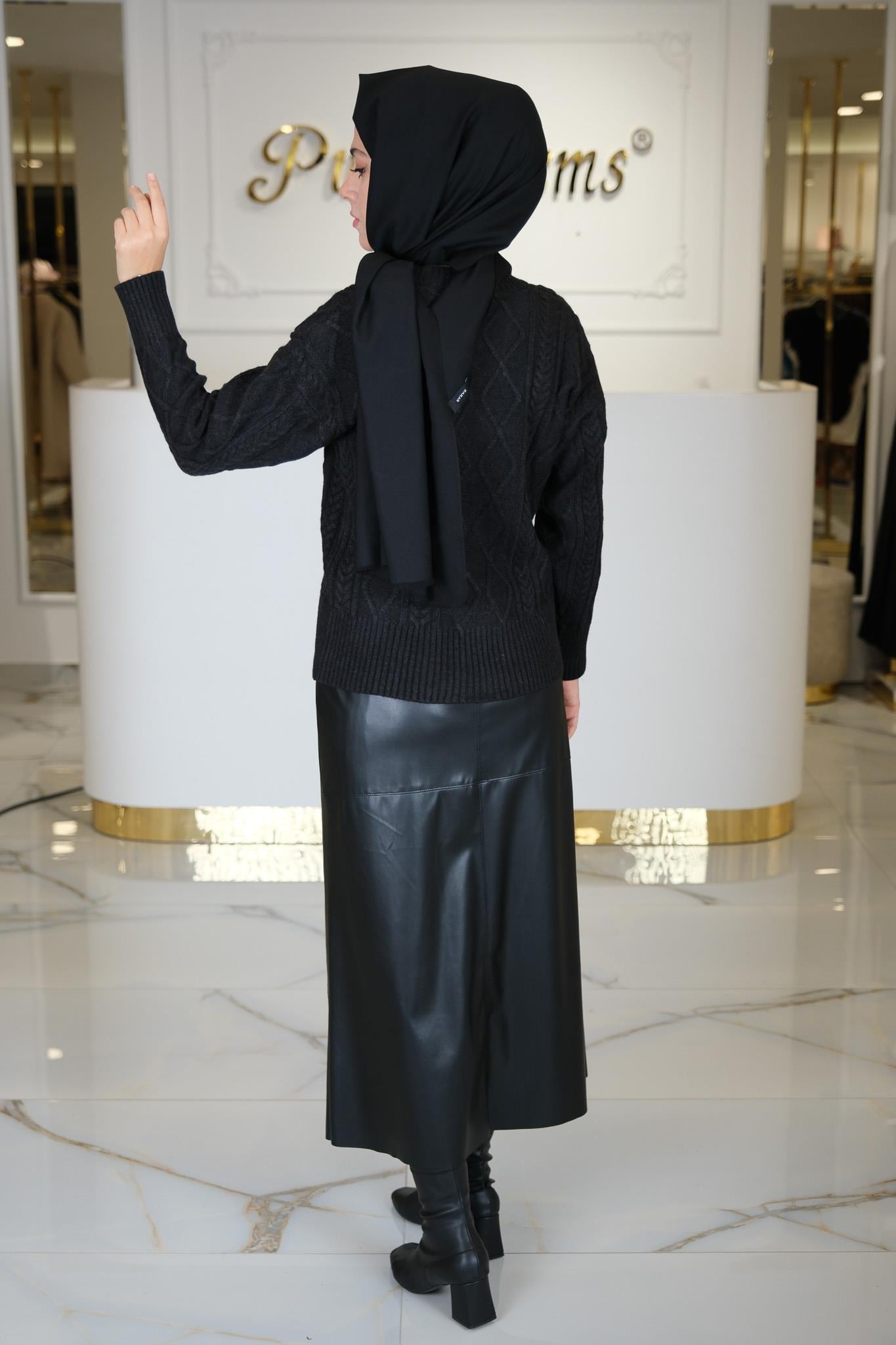 HIRKA SIYAH