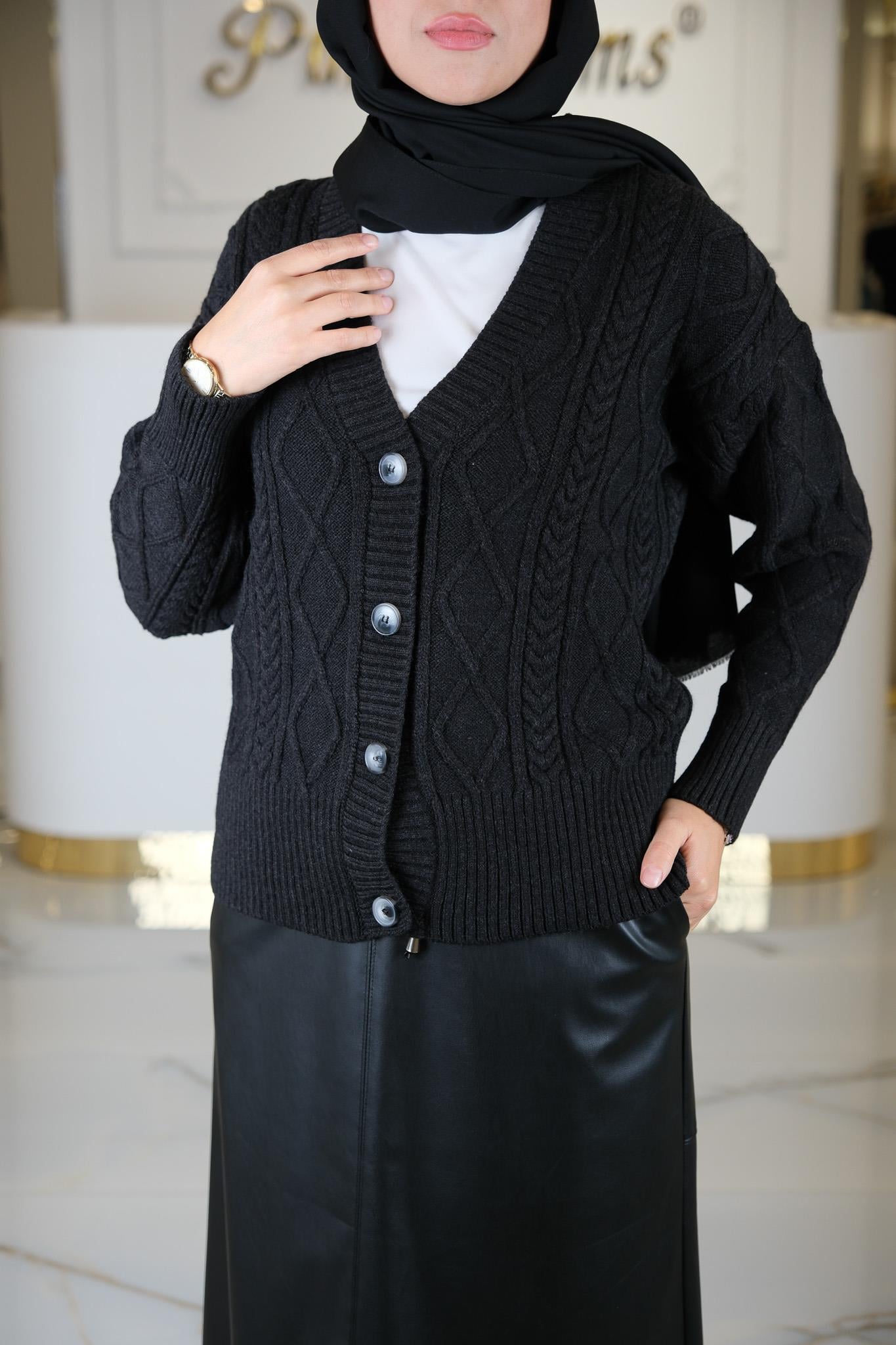 HIRKA SIYAH