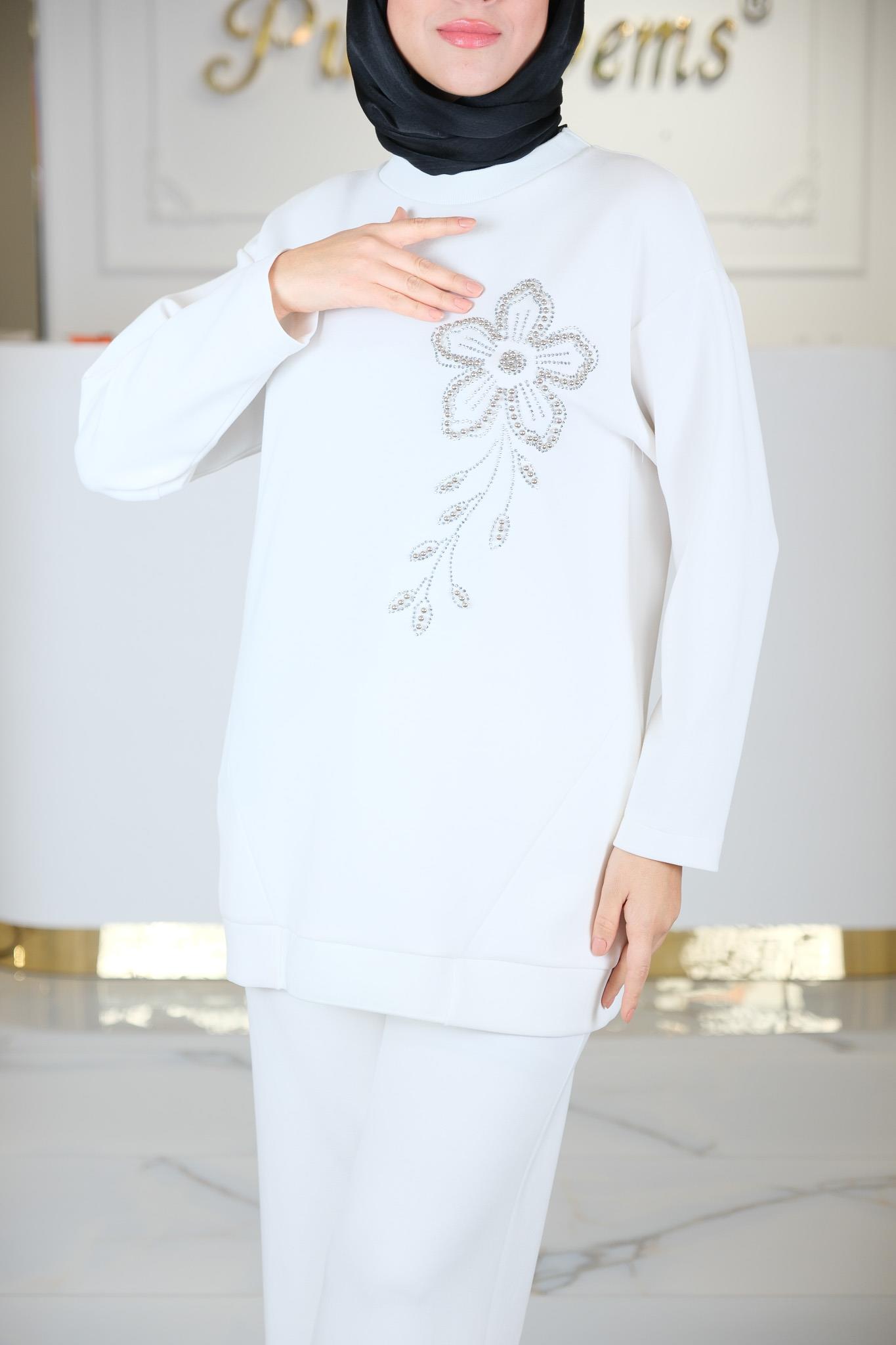 TAKIM EKRU