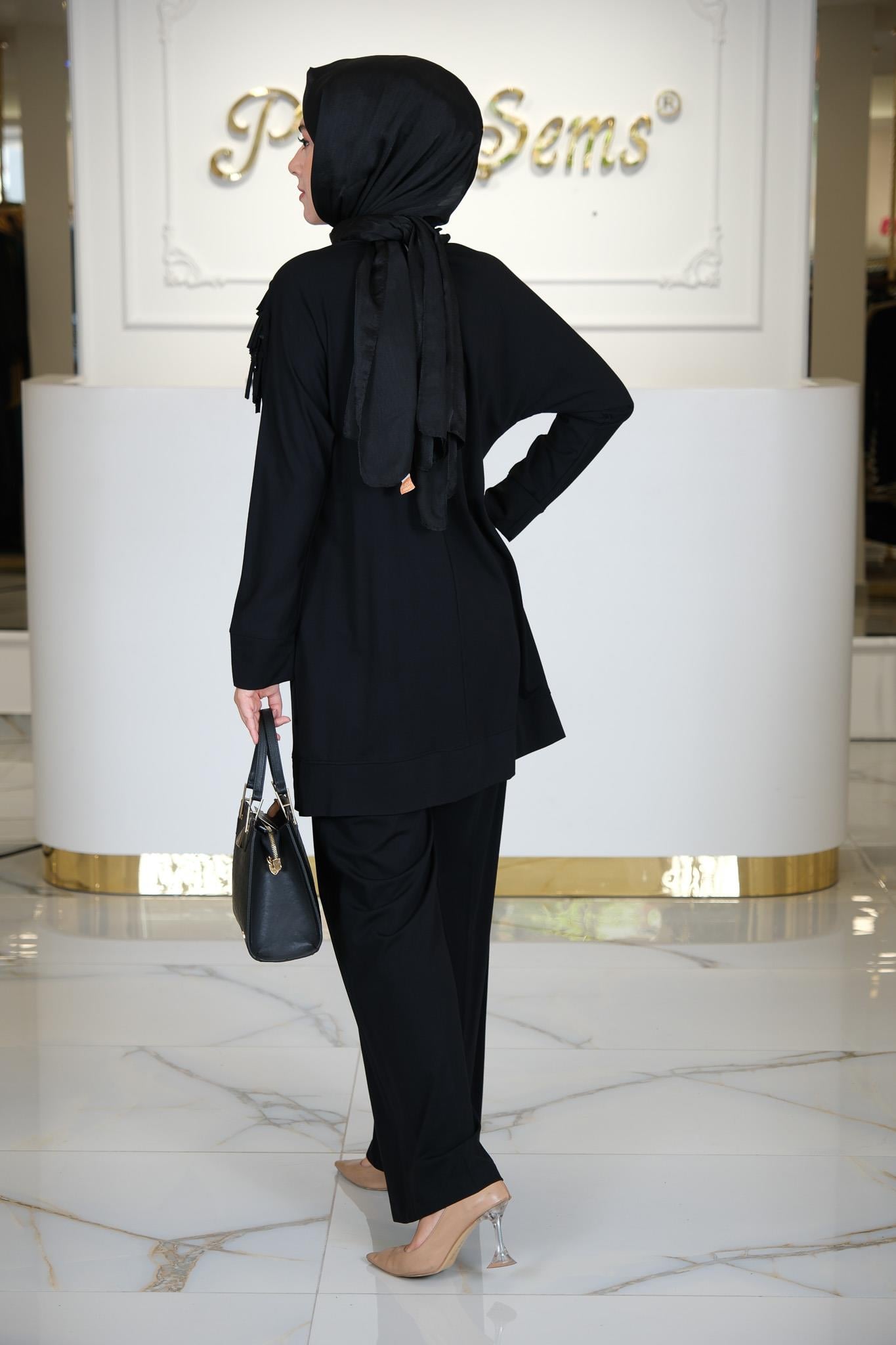TAKIM SIYAH