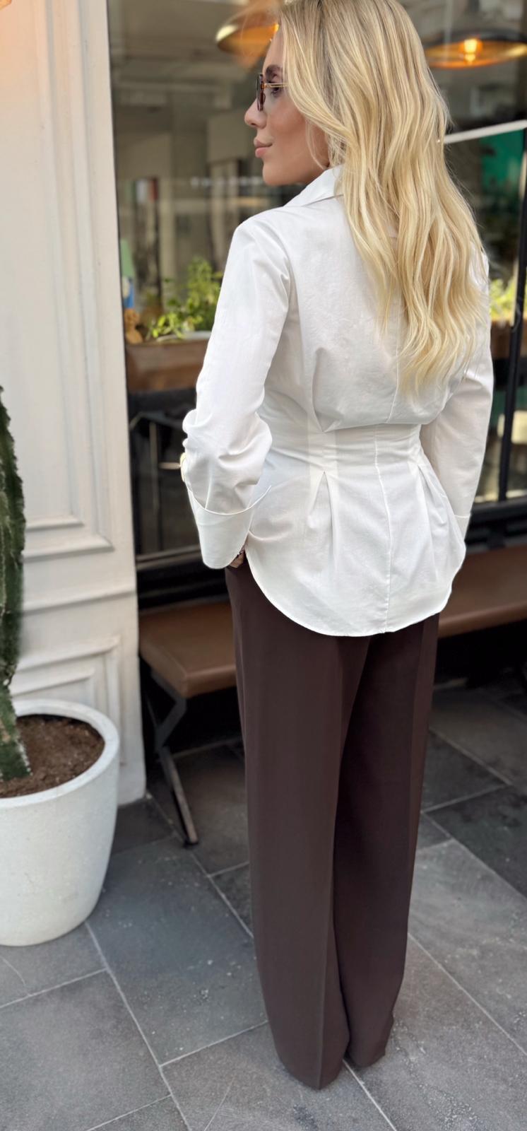 BEYAZ BELDEN PENSLİ GÖMLEK