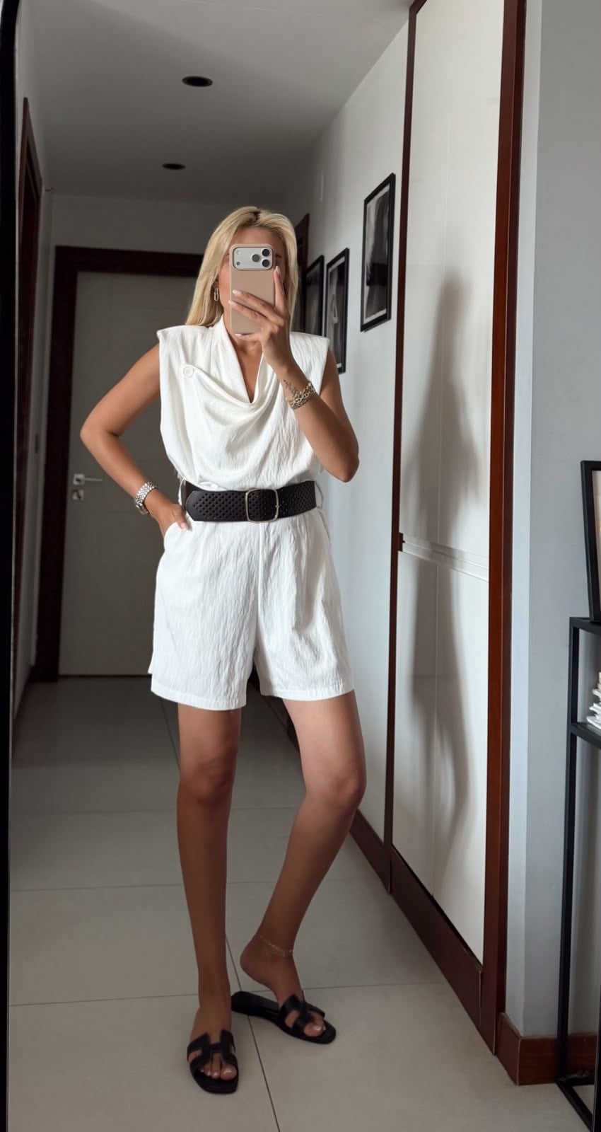 DEGAJE YAKA KEMERLİ ŞORT TULUM