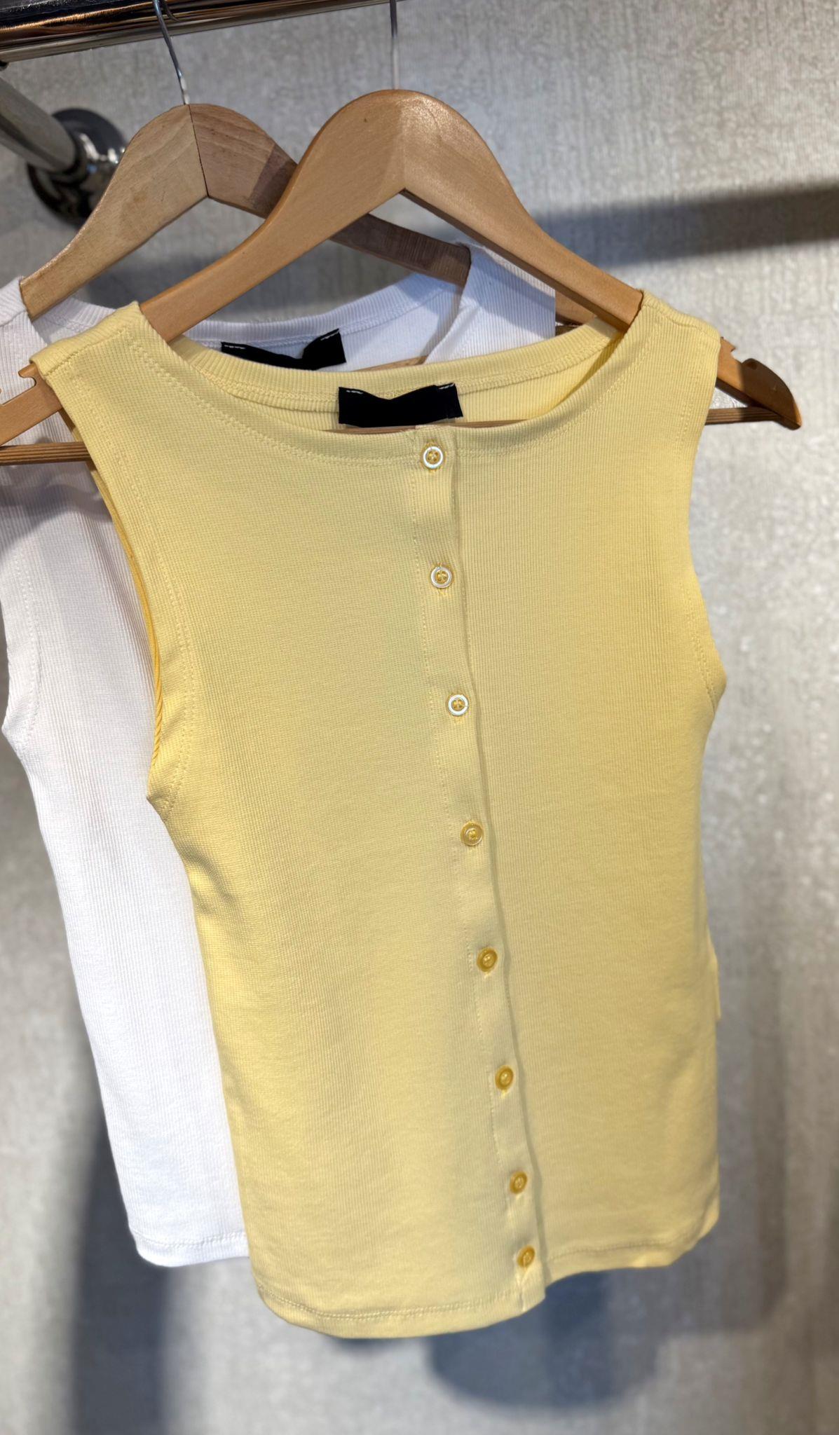 DÜĞMELİ ÖRME YELEK AÇIK SARI