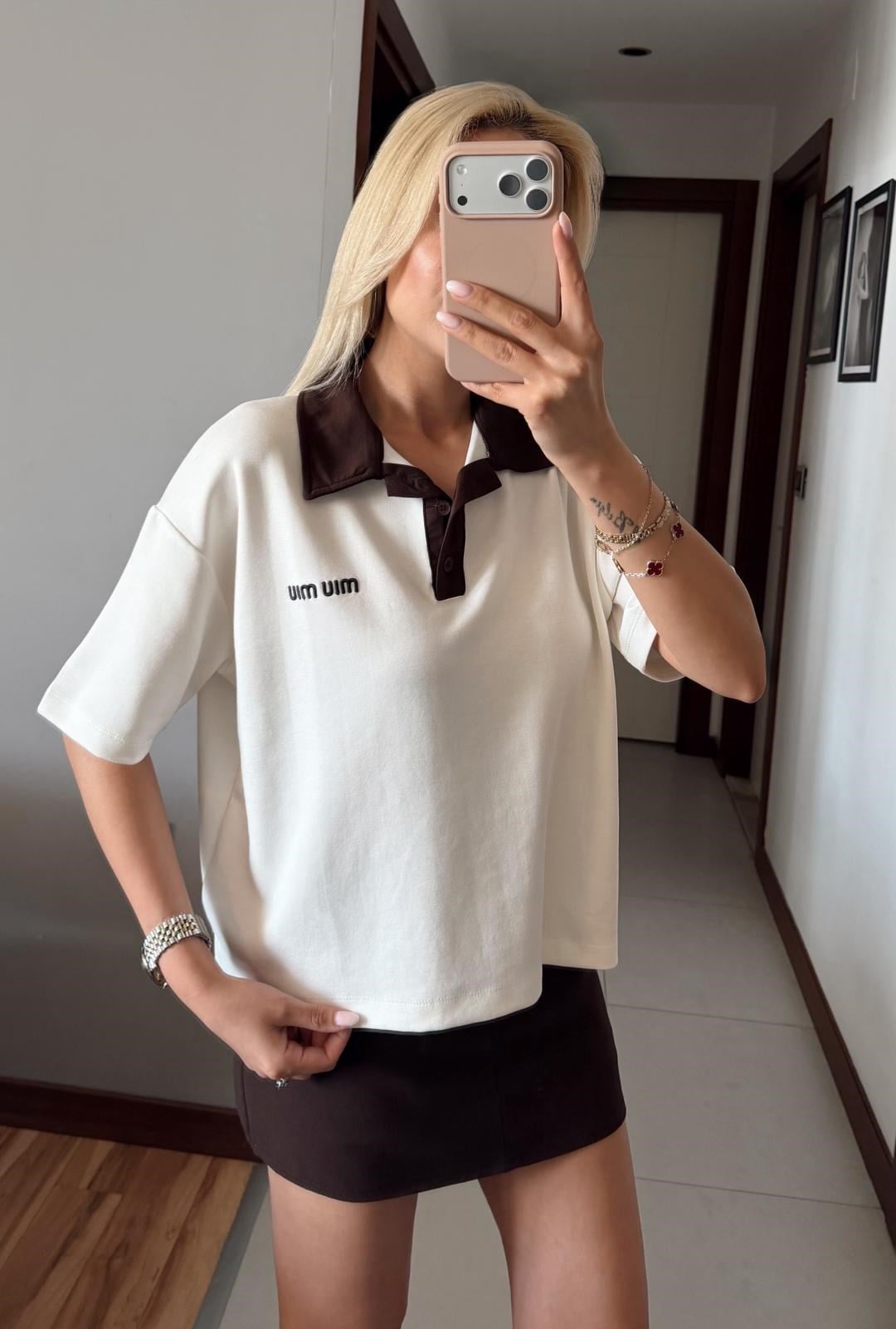 EKRU POLO YAKA GARNİLİ KISA KOL TSHİRT