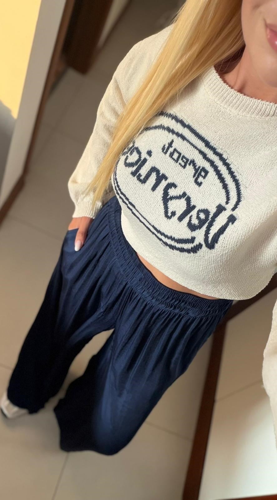 EKRU YAZI DETAYLI CROP TRİKO