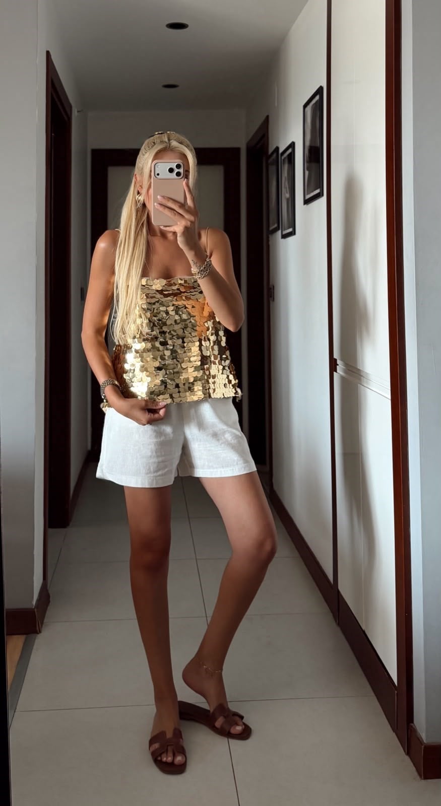 GOLD MARKA MODEL İP ASKILI PULLU BLUZ