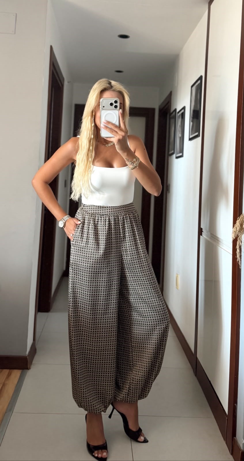KAHVE LASTİK DETAYLI DESENLİ ŞALVAR PANTOLON