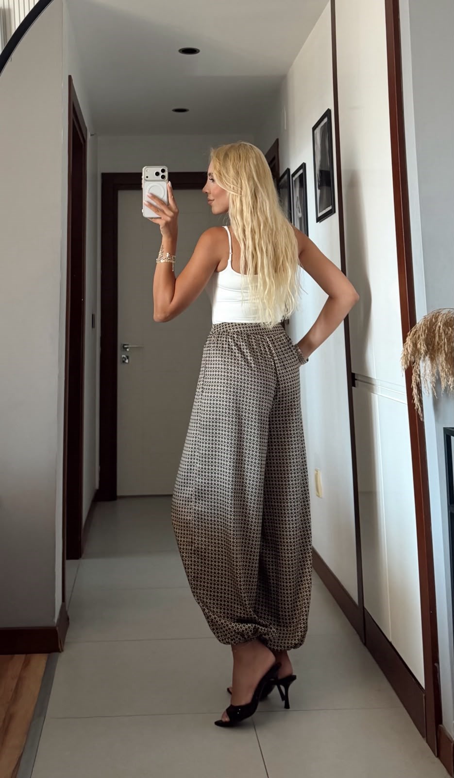 KAHVE LASTİK DETAYLI DESENLİ ŞALVAR PANTOLON