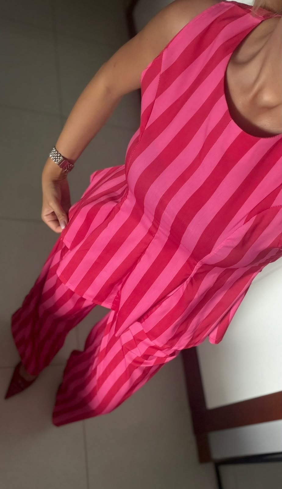 KIRMIZI PEMBE ÇİZGİLİ TAKIM
