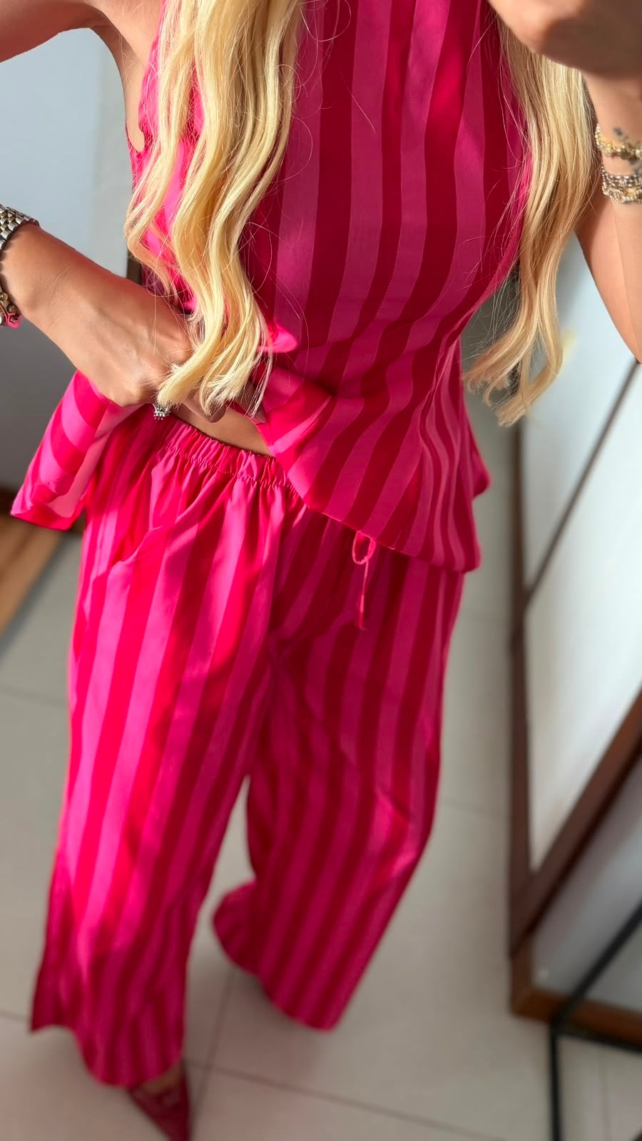 KIRMIZI PEMBE ÇİZGİLİ TAKIM