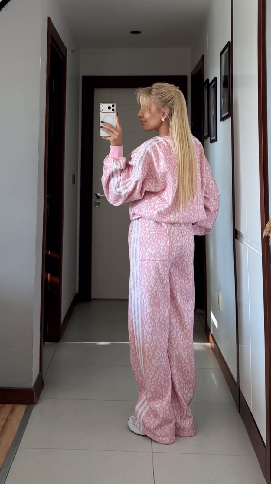 LEO PEMBE ŞERİT DETAYLI  ADS ESOFMAN TAKIMI