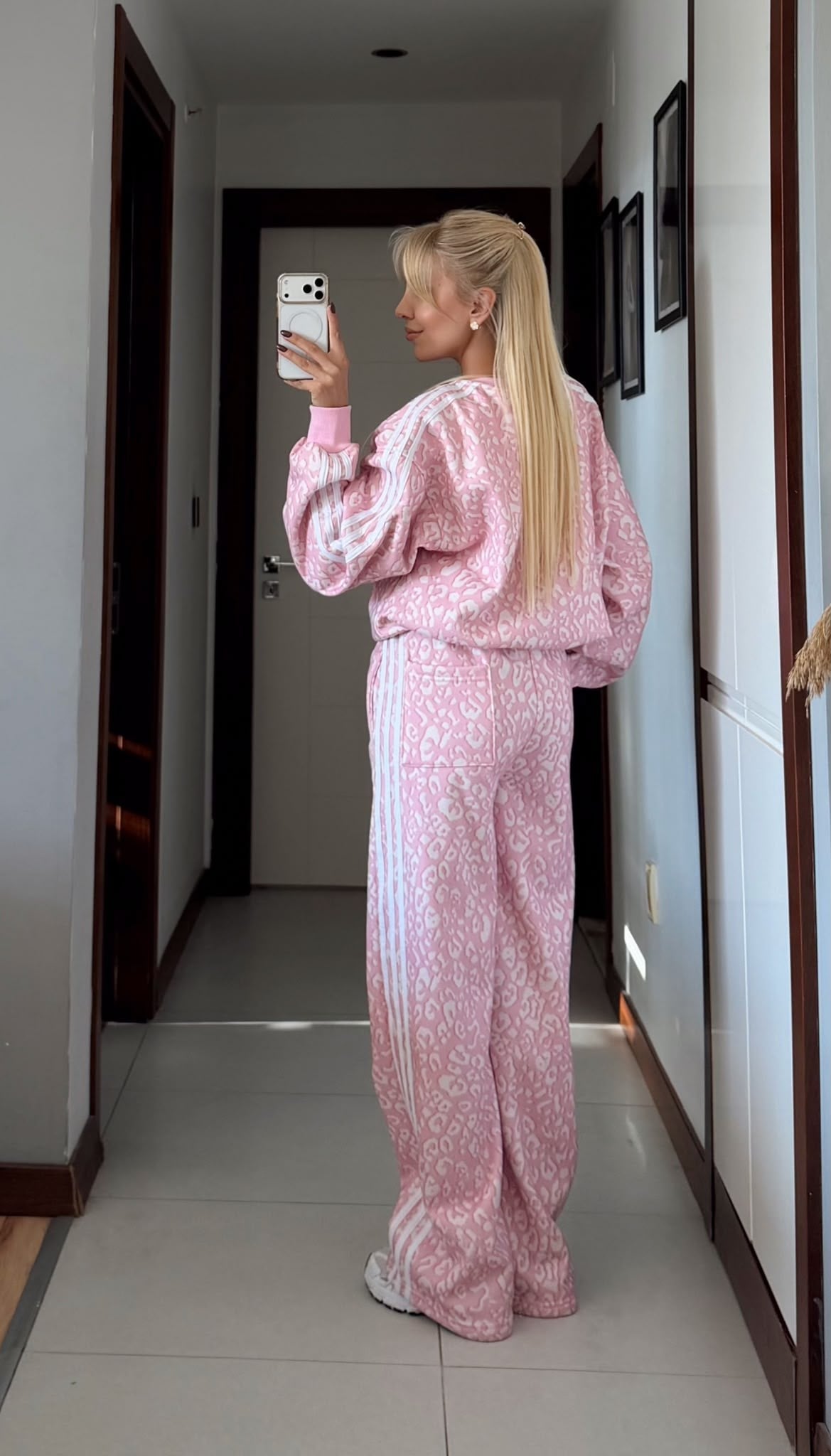LEO PEMBE ŞERİT DETAYLI  ADS ESOFMAN TAKIMI
