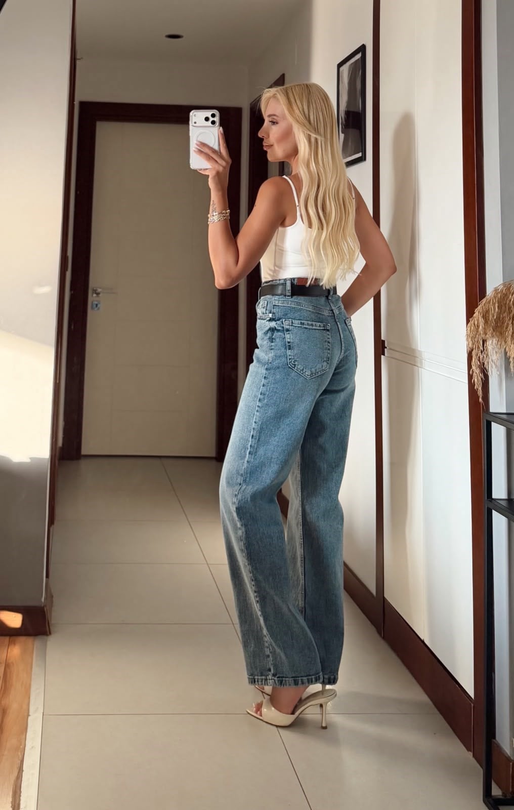 LİLİA SİYAH KEMERLİ JEAN
