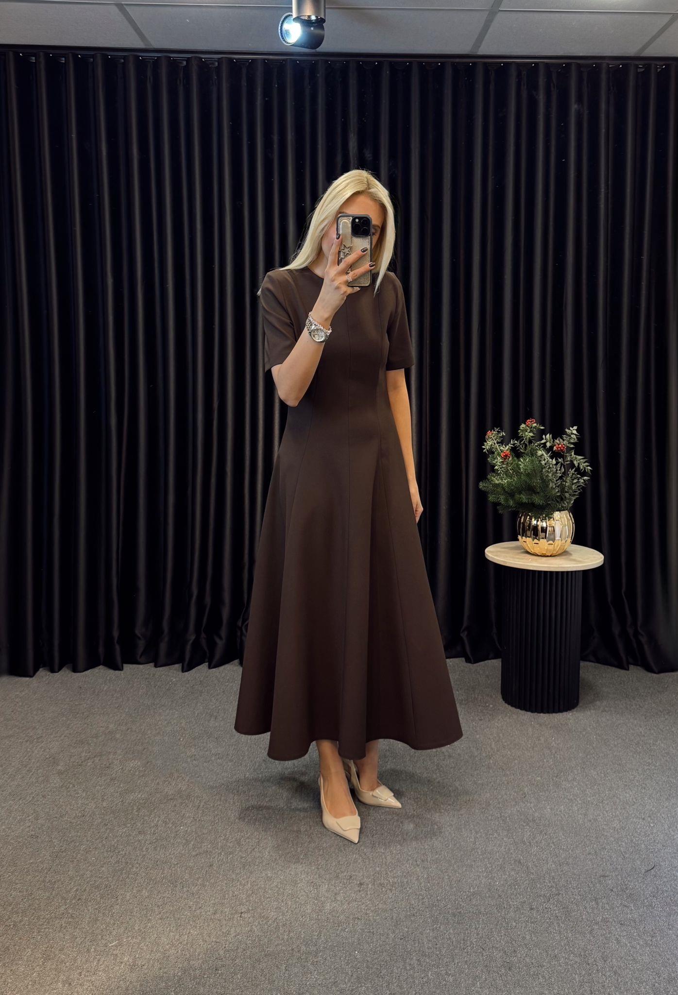 MARKA MODEL BELDEN OTURMALI ÇAN ELBİSE KAHVE