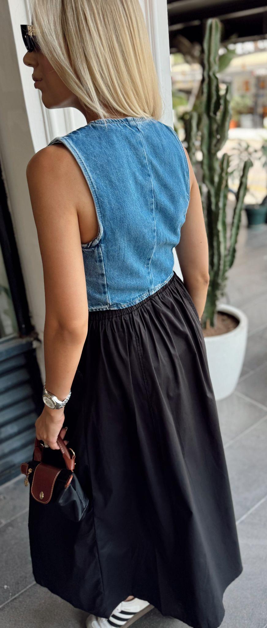 MARKA MODEL DÜĞMELİ KOLSUZ DENİM YELEK