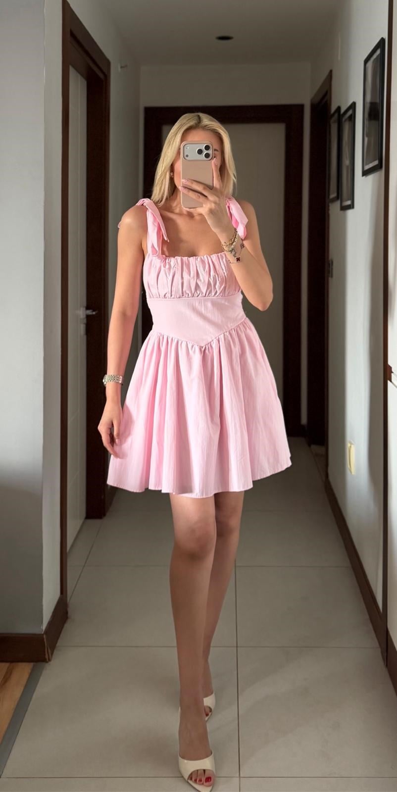 PEMBE NİA ELBİSE