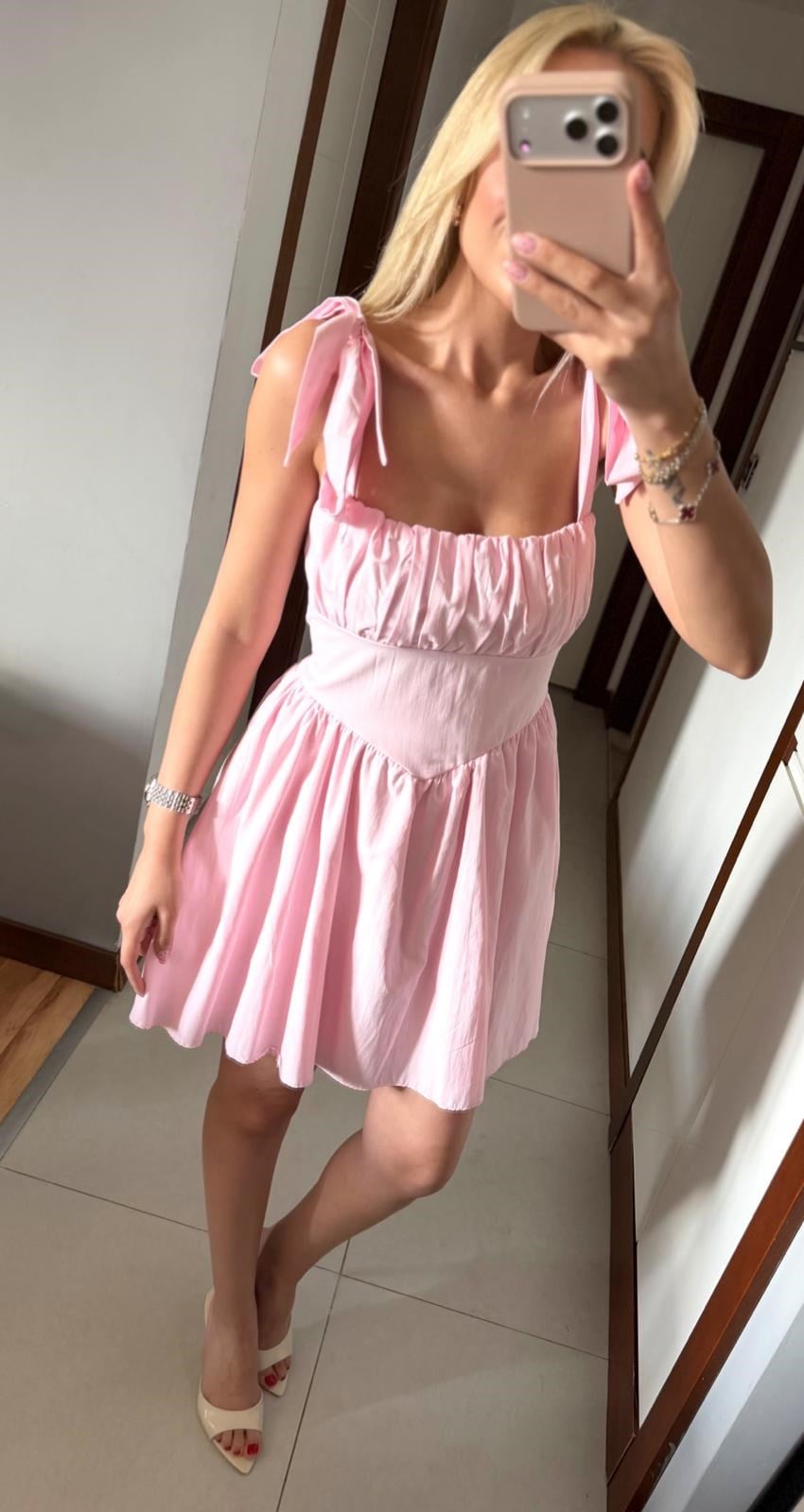 PEMBE NİA ELBİSE
