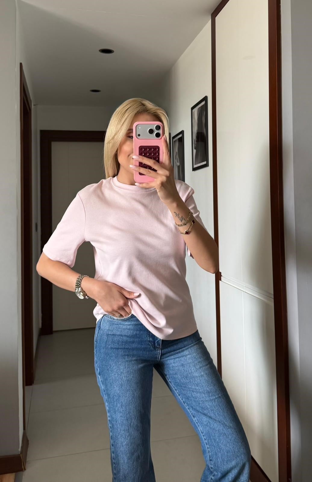 PEMBE ORJ MARKA MASSİ DEKORATİF YAKA TSHİRT