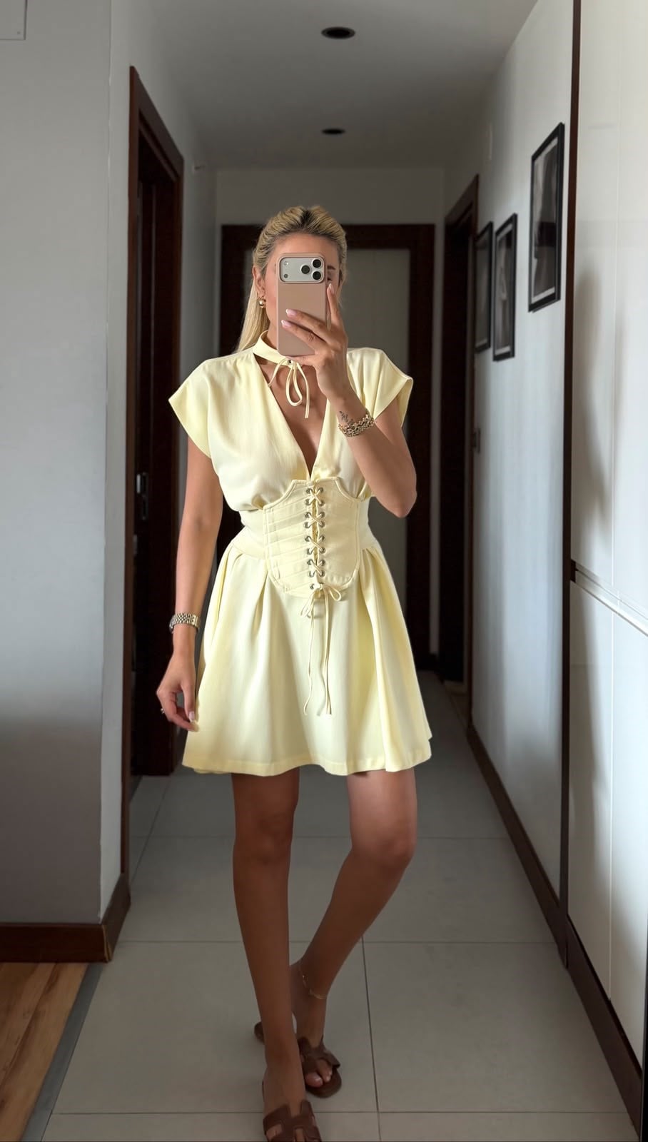 SARI SANTA TASARIM KORSELİ ELBİSE