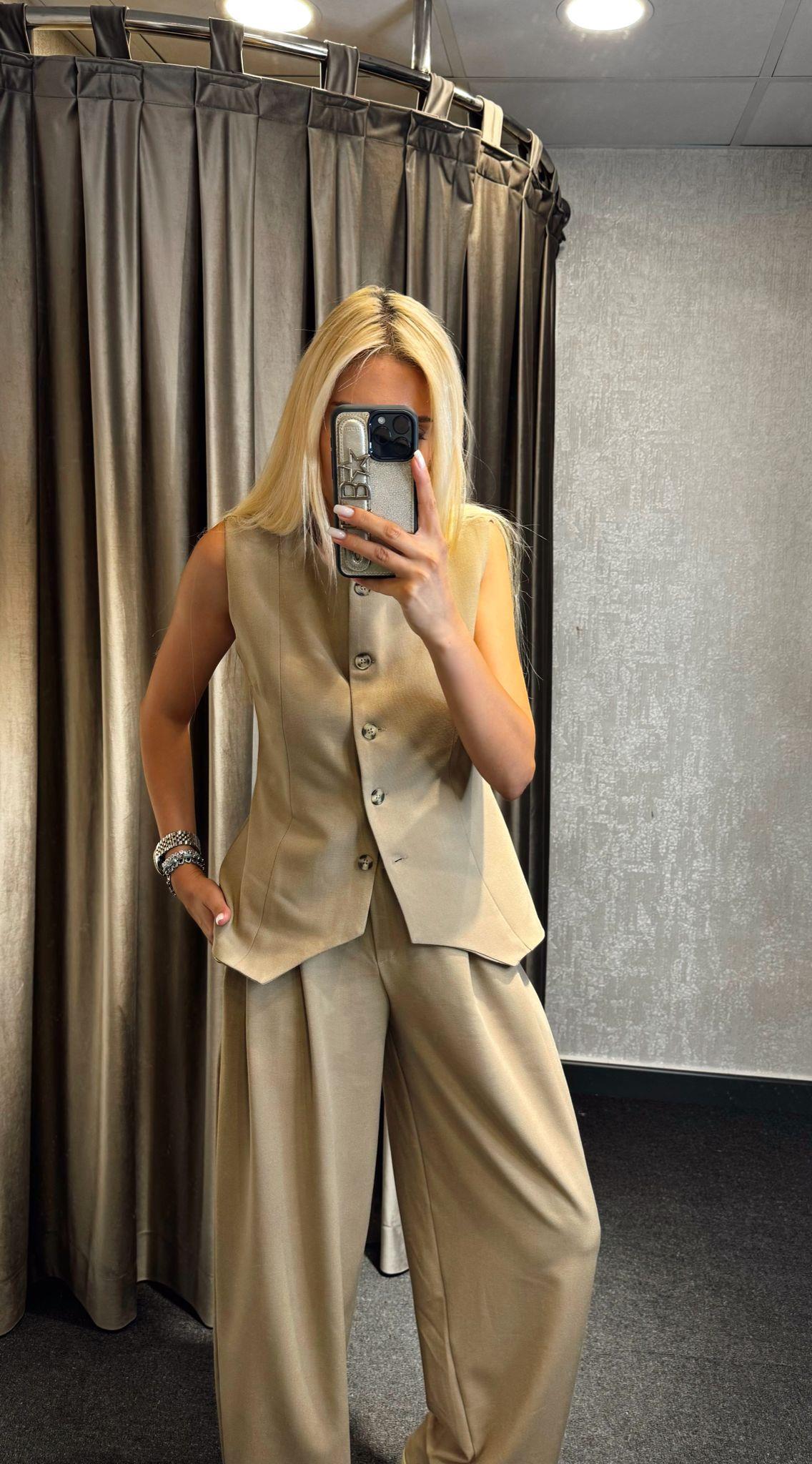 ZR MODEL BELE OTURAN YELEK CAMEL