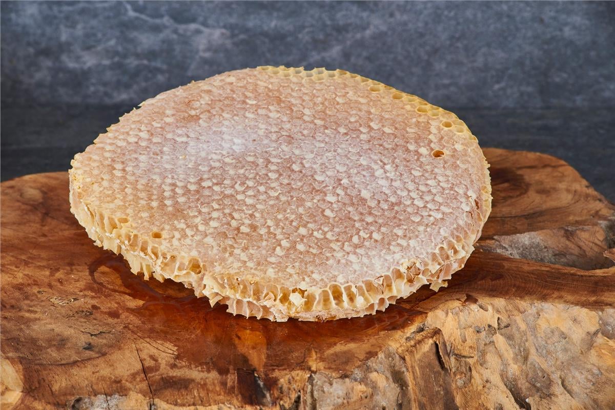 PERVARI DOGAL PETEKLI KARAKOVAN