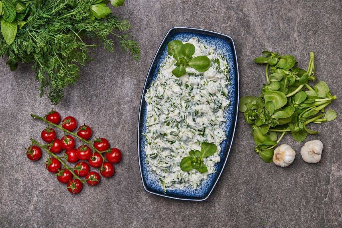 SEMIZ OTLU SALATA KG