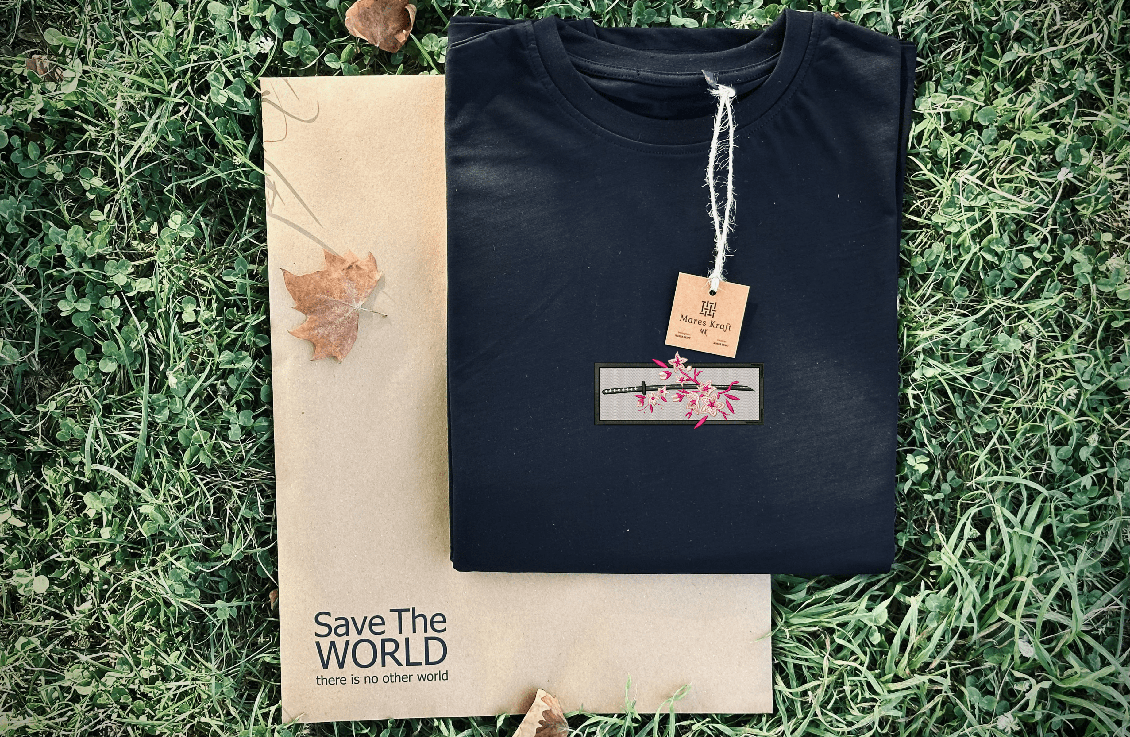 Katana Nakışlı T-shirt