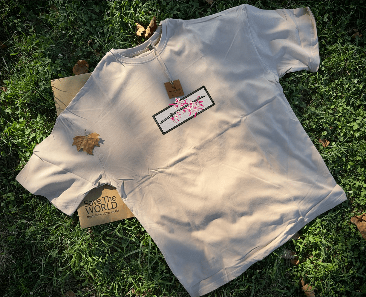 Katana Nakışlı T-shirt