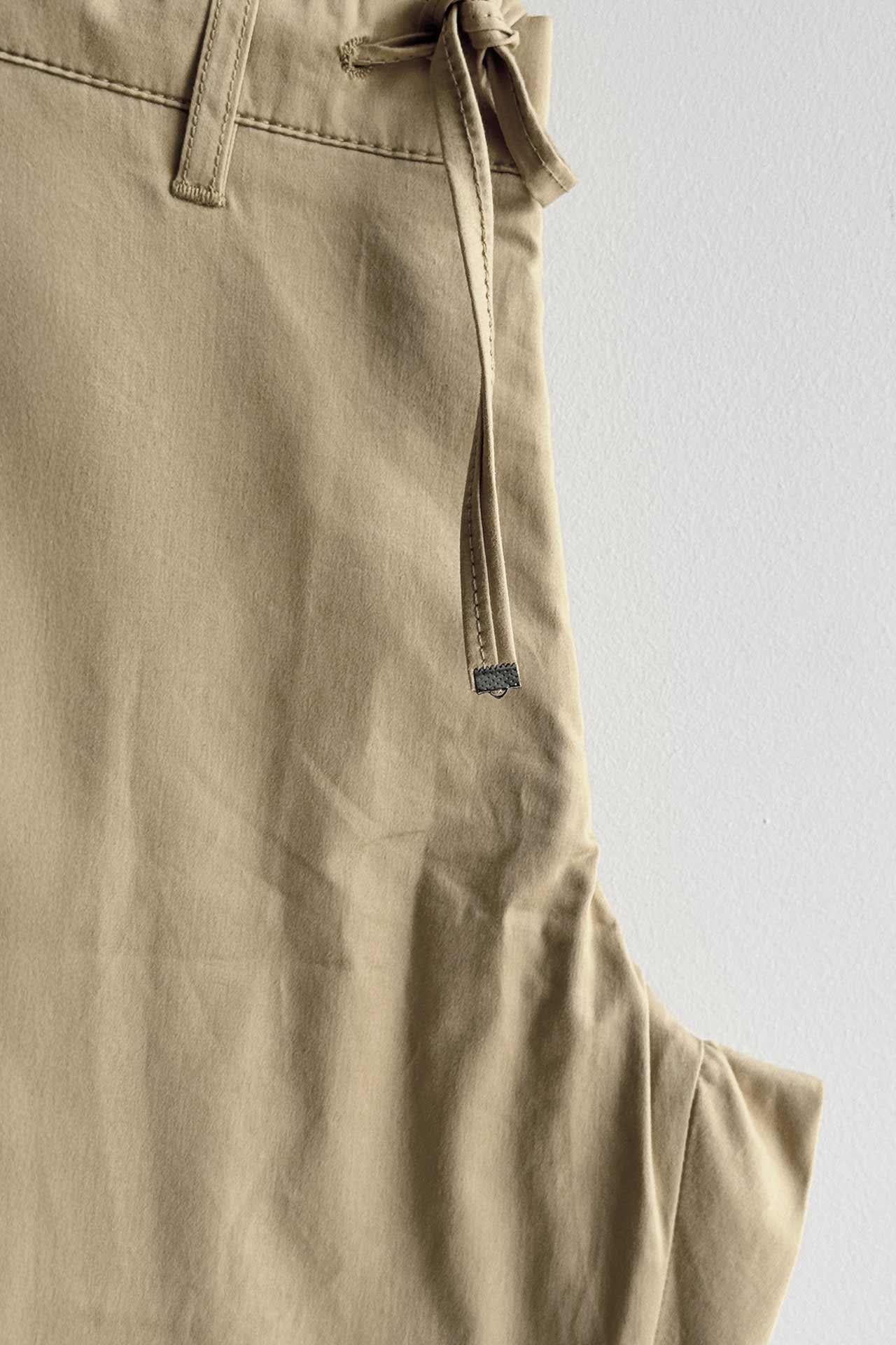 9003 Slim Fit Beli Lastikli Bağcık Detaylı Şort Krem
