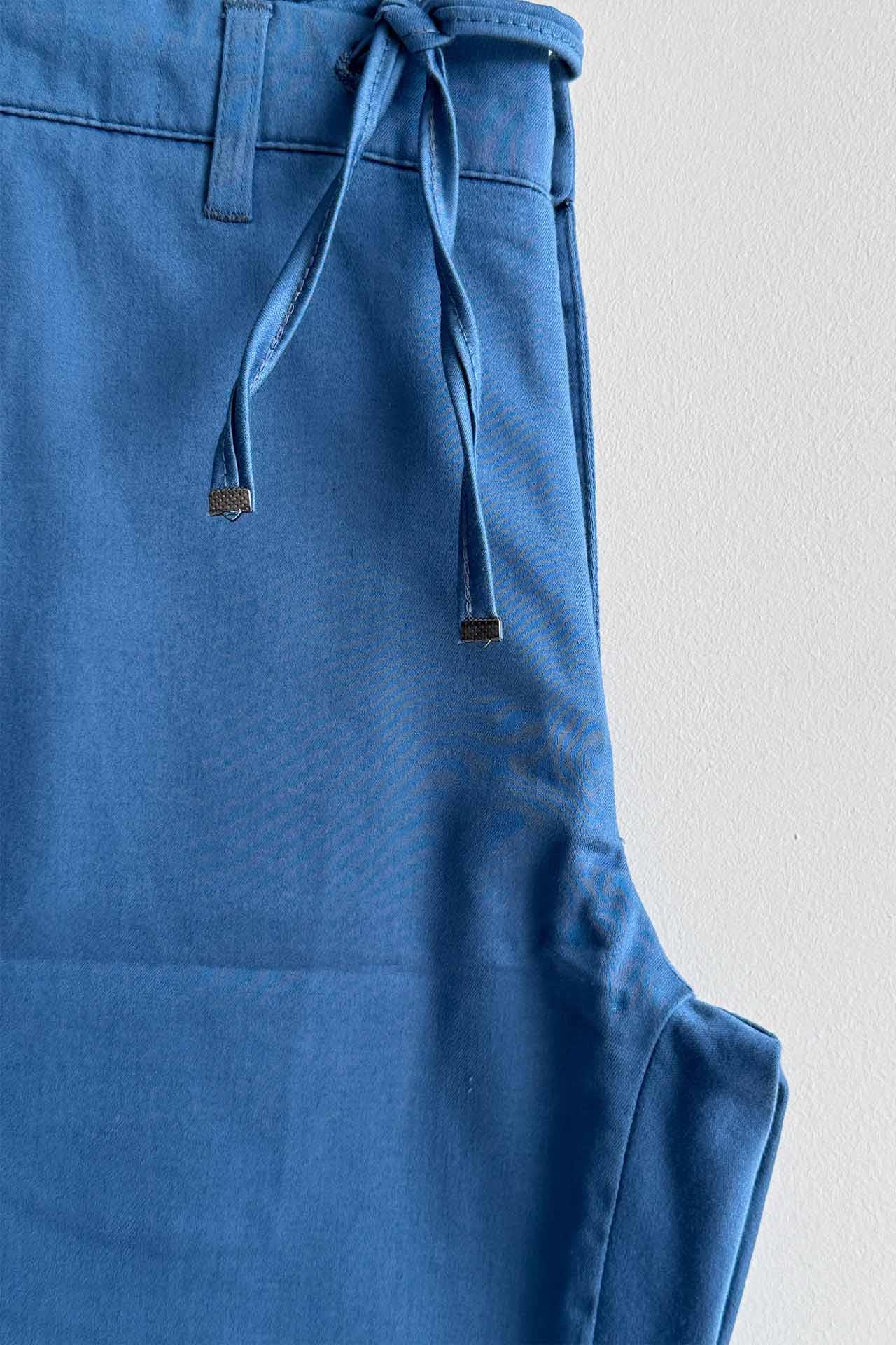 9003 Slim Fit Beli Lastikli Bağcık Detaylı Şort Mavi