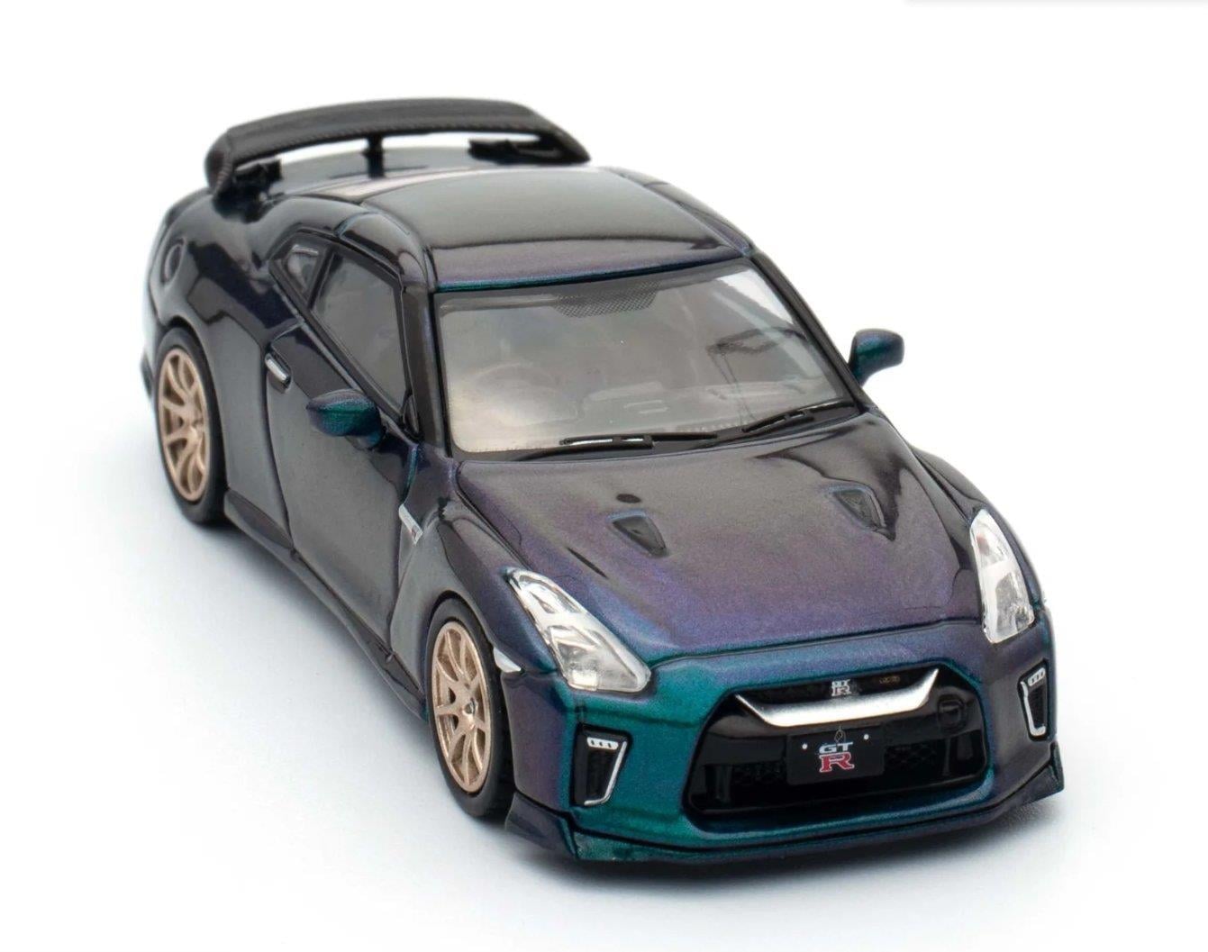 Inno64 Nissan GT-R R35 T-Spec Midnight Purple