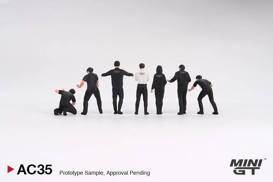 Mini GT 1/64 Figurine: NISMO Technician Team