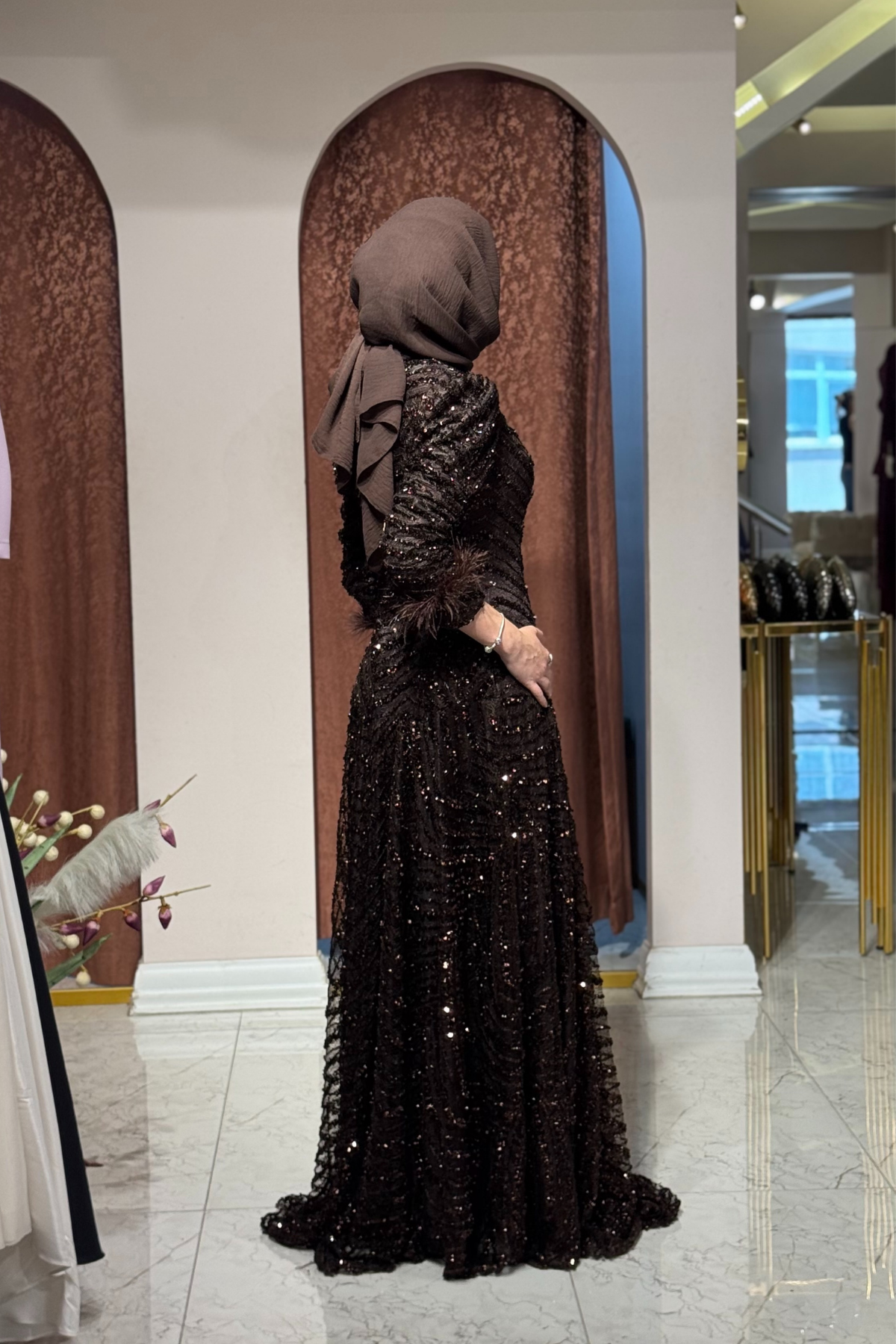 FERİHA SARIOĞLU Bilge Abiye FRHBLG Kahve