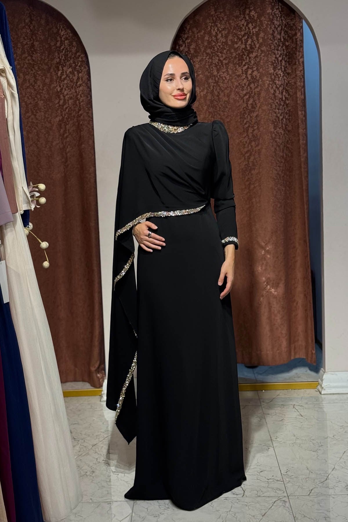 FERİHA SARIOĞLU Sanem Abiye FRHSNM Siyah
