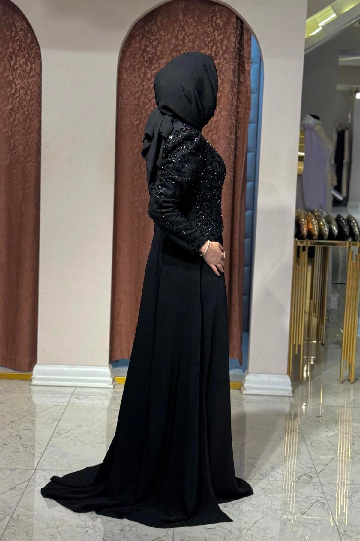 FERİHA SARIOĞLU Umay Abiye FRHUMY Siyah