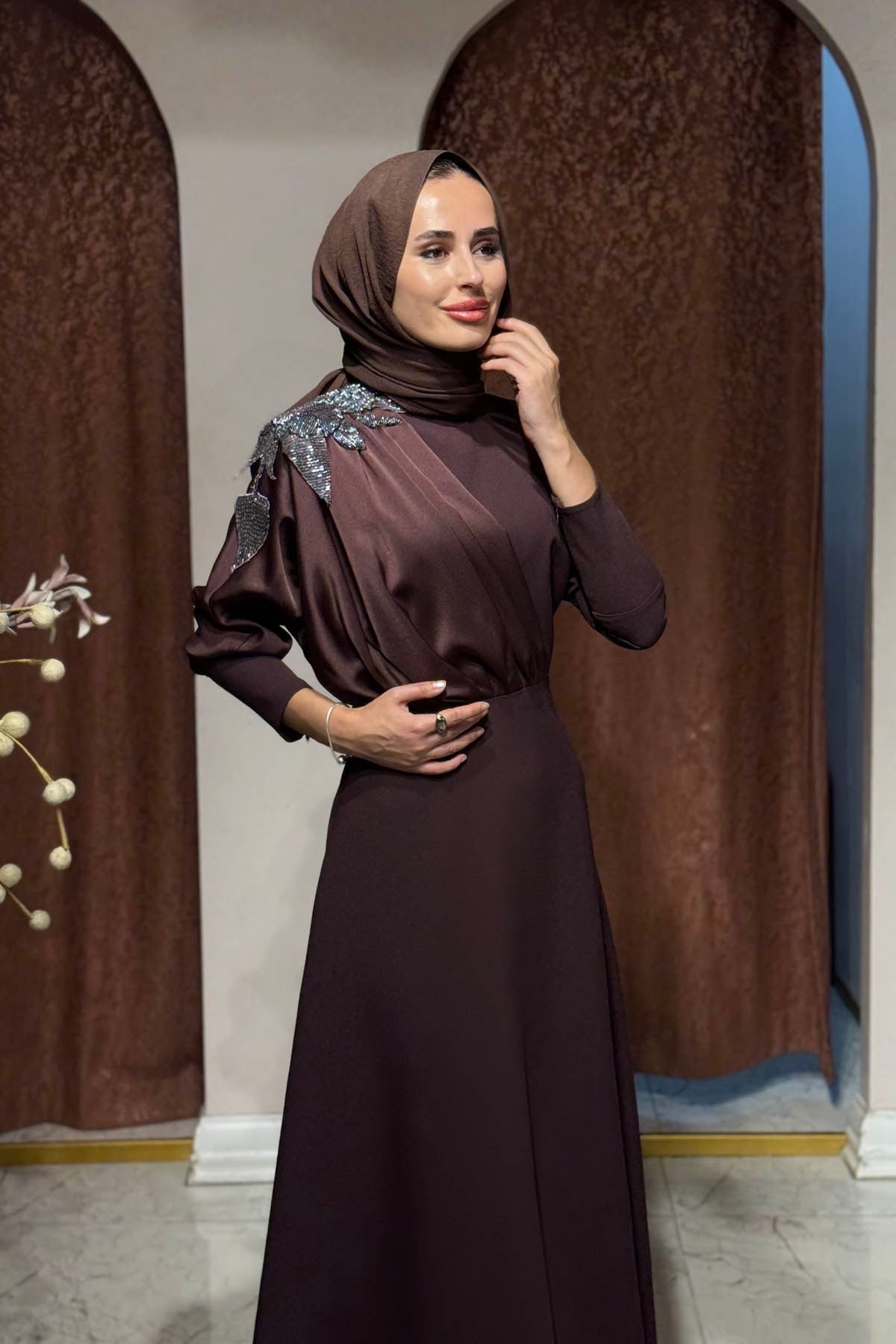 JAMİLA SARAH Loveyle Abiye FW27-3438 Çikolata
