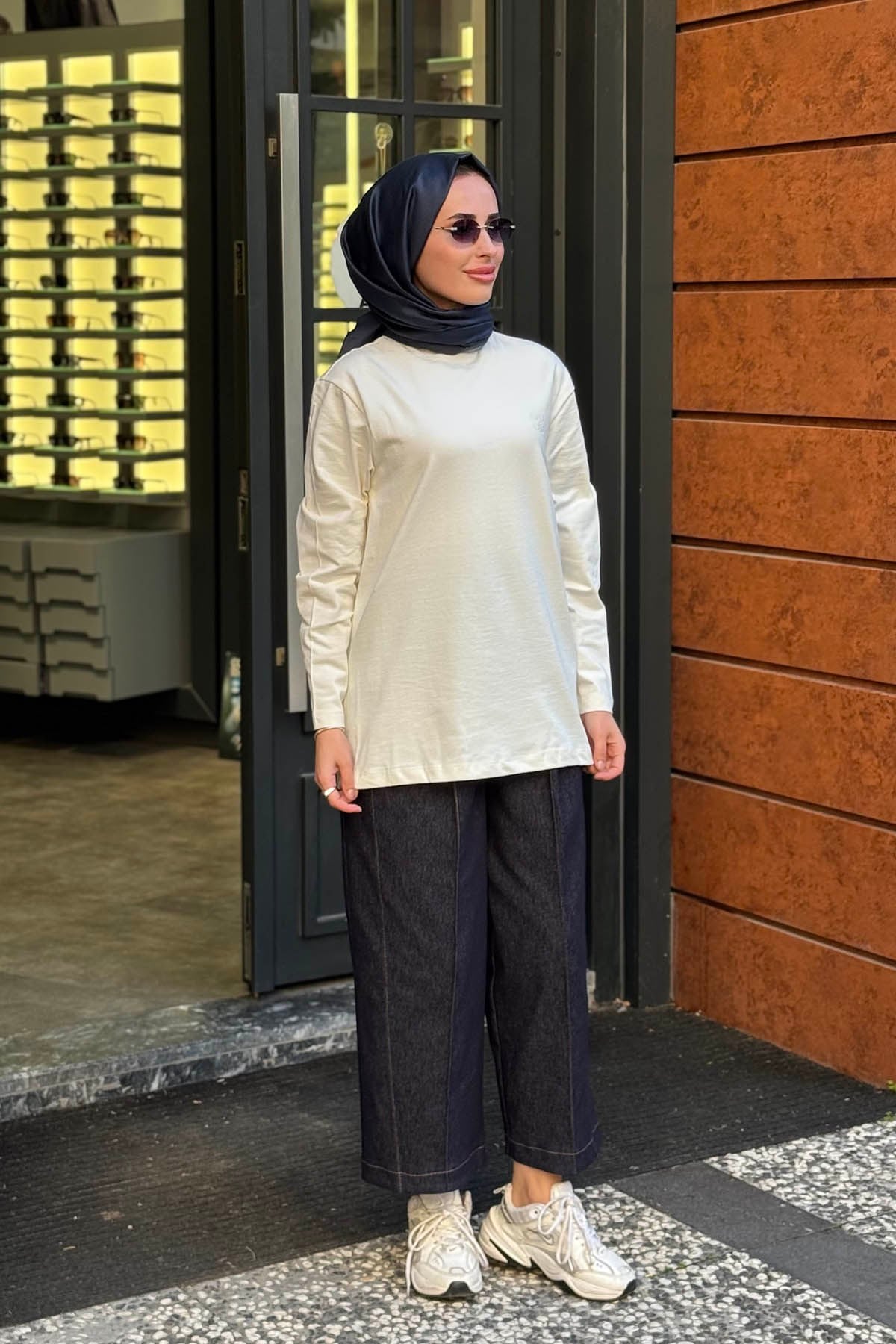 QOOQ Nakışlı Sweat 27FW240 Beyaz
