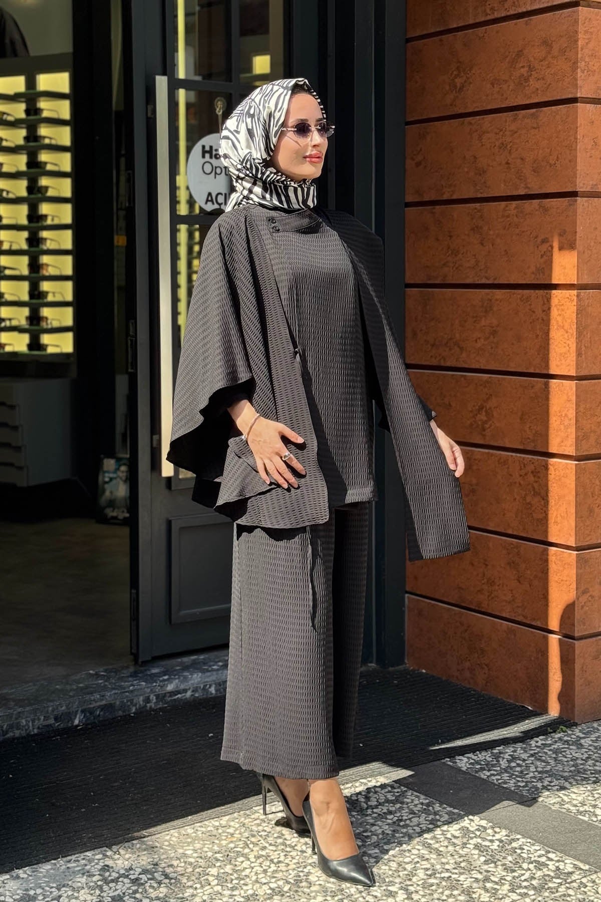 QOOQ Pantolonlu Desenli Takım 27FW201 Siyah