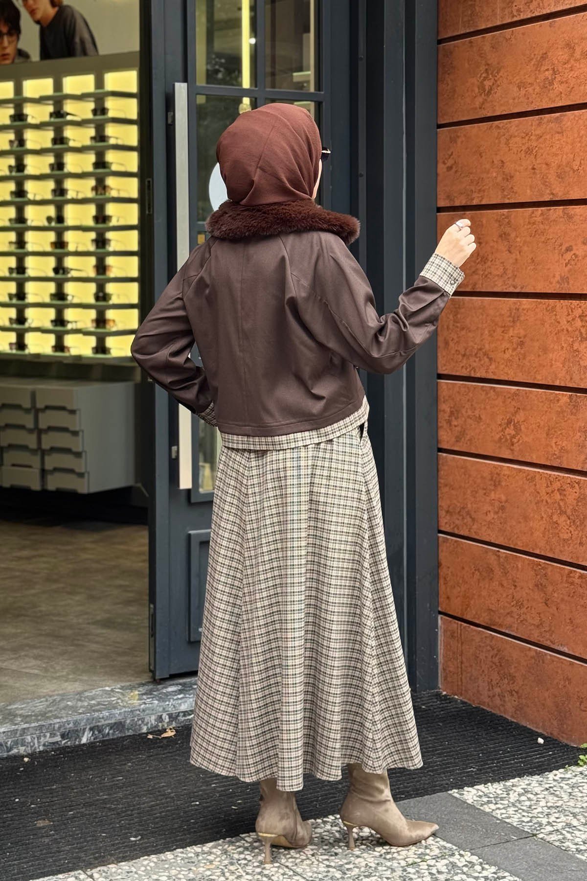 SCL Etekli Takım 10002621111001T Kahverengi