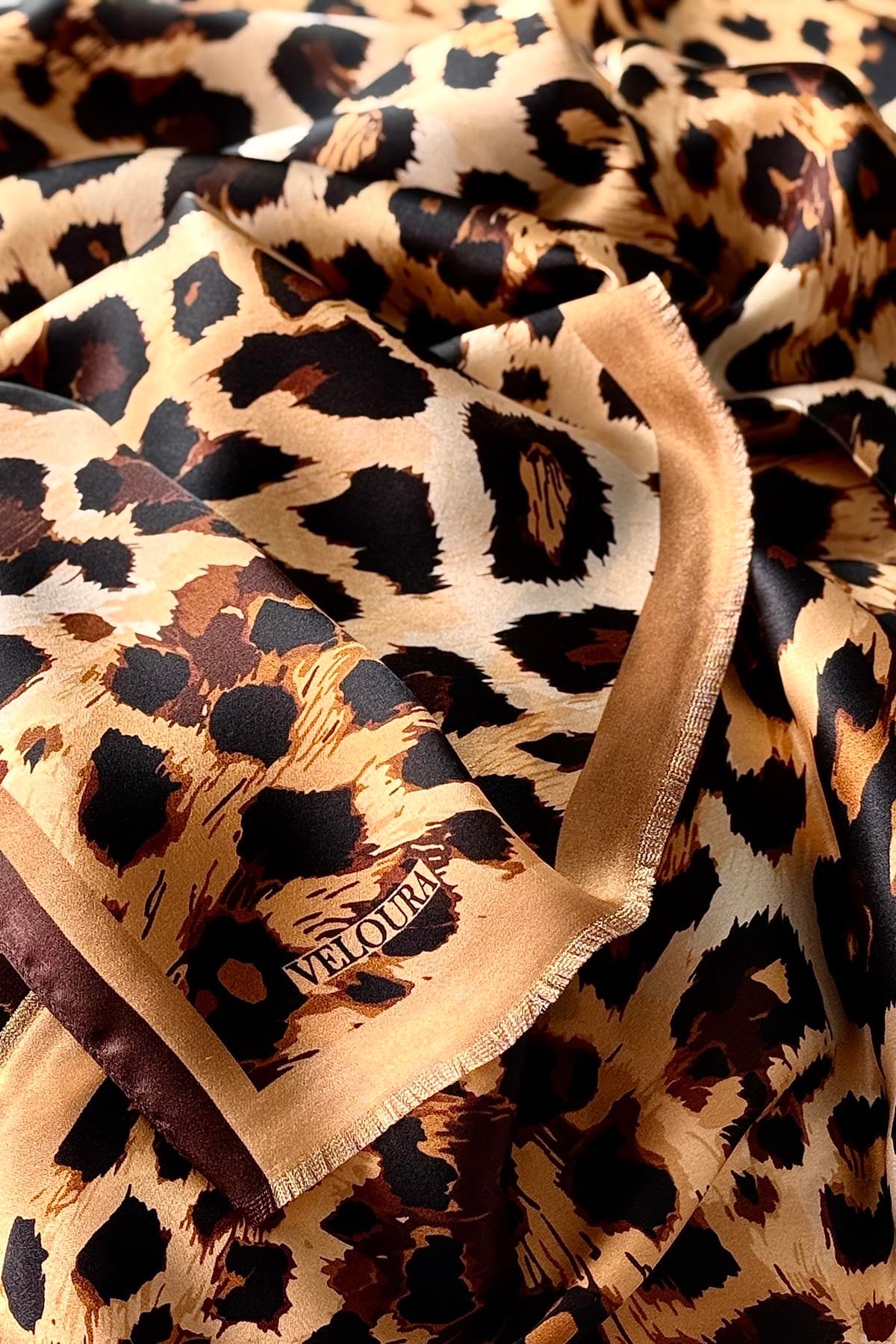 VELOURA Leopar İpek Desenli Şal VLRLPR Orijinal