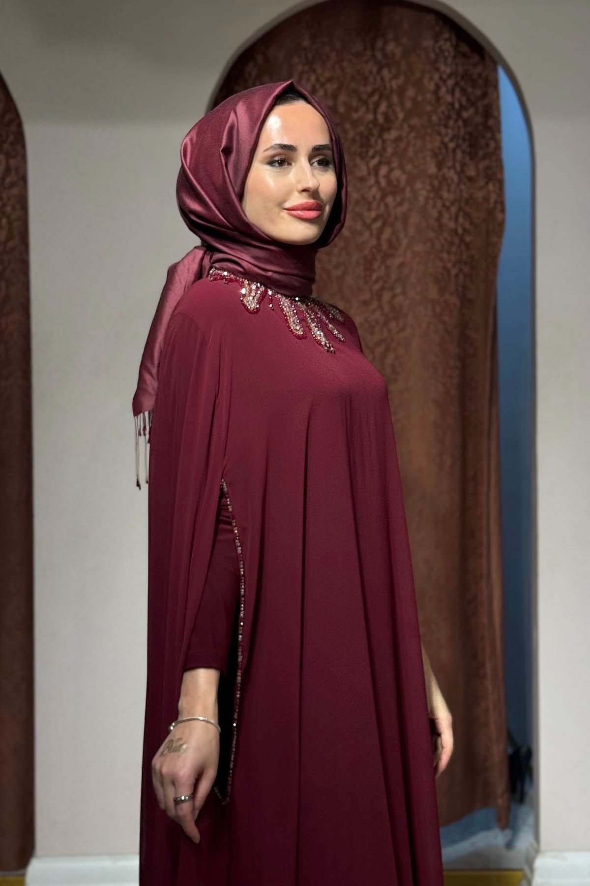 WHITE CORNER Abaya 3246 Bordo