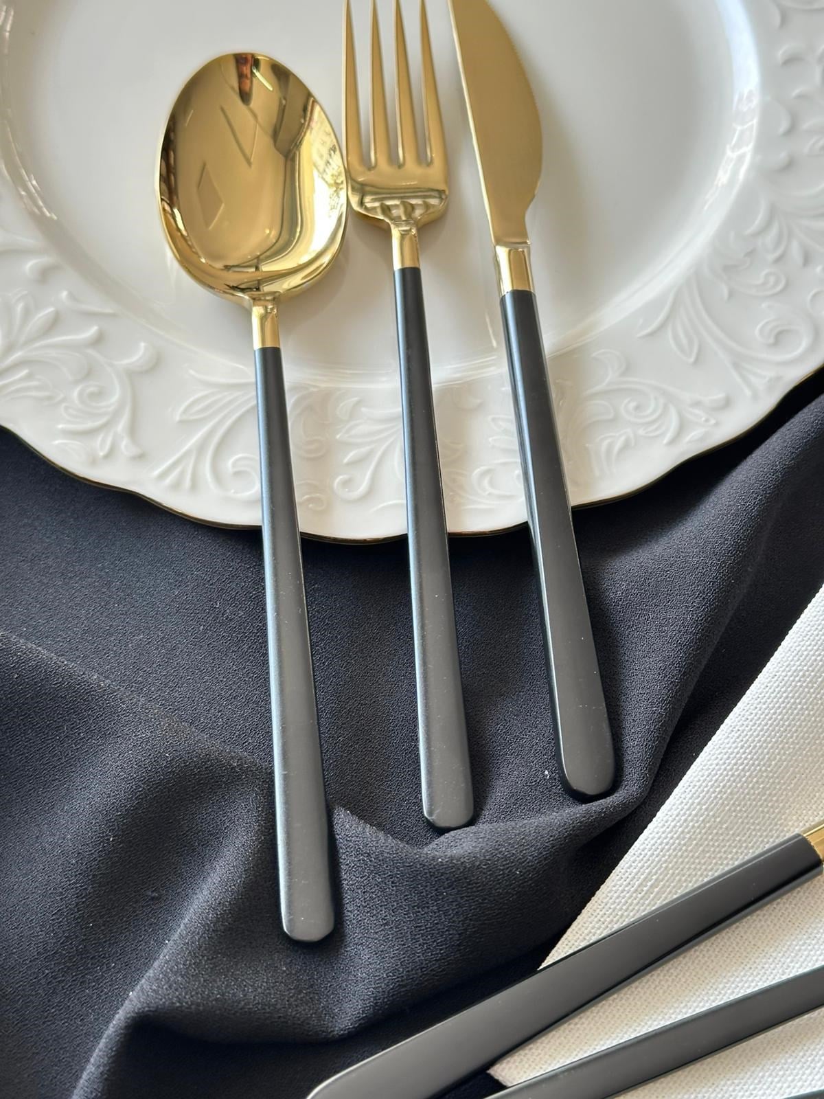 Allegra Black&Gold 42 Parça 6 Kişilik Çatal Kaşık Bıçak Seti