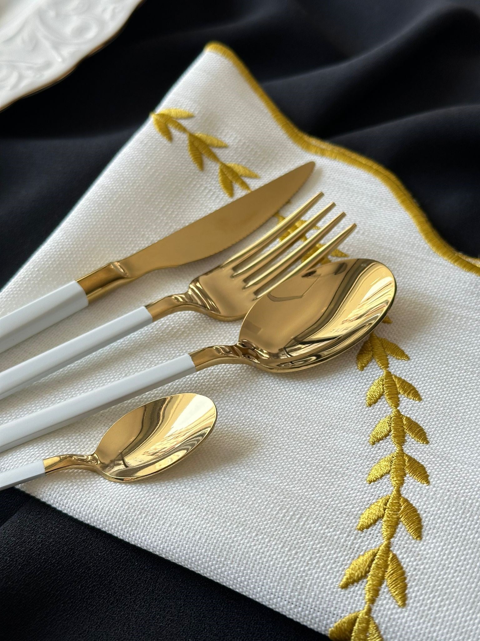 Allegra White&Gold 42 Parça 6 Kişilik Çatal Kaşık Bıçak Seti