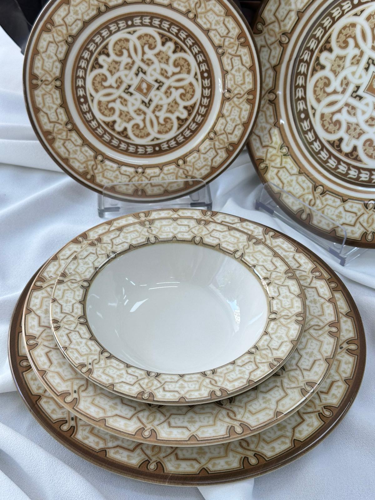 Kosova Yemek Takımı 24 Parça 6 Kişilik Minicca