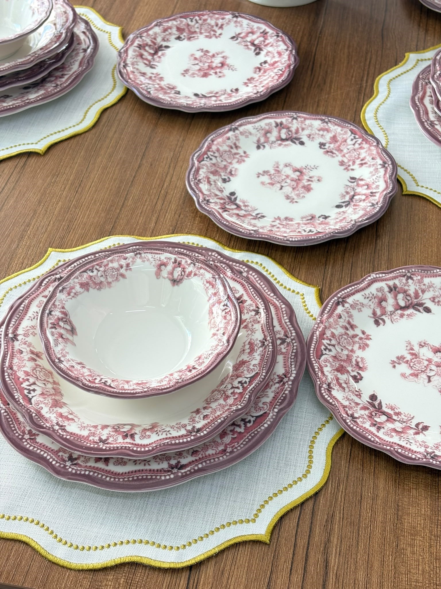Yemek Takımı 38 Parça 6 Kişilik Velour Maroon